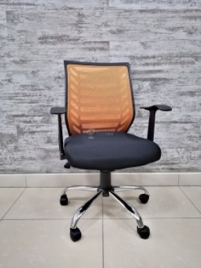 Кресло Barneo K-138 для персонала (черная ткань оранжевая сетка) в Заводоуковске - zavodoukovsk.ok-mebel.com | фото